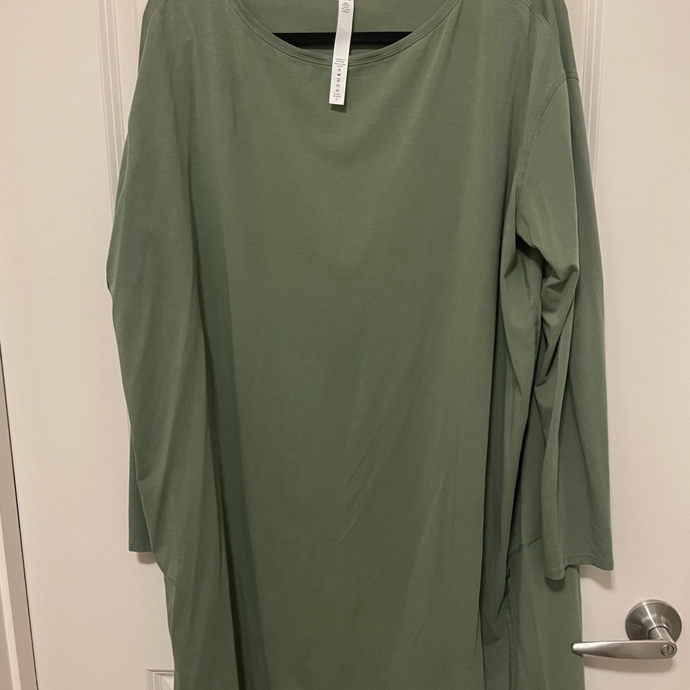 Lululemon Green Long Sleeve All Yours Dress size 12